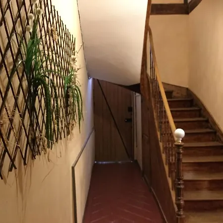 La Royale بيت ضيافة لو مان